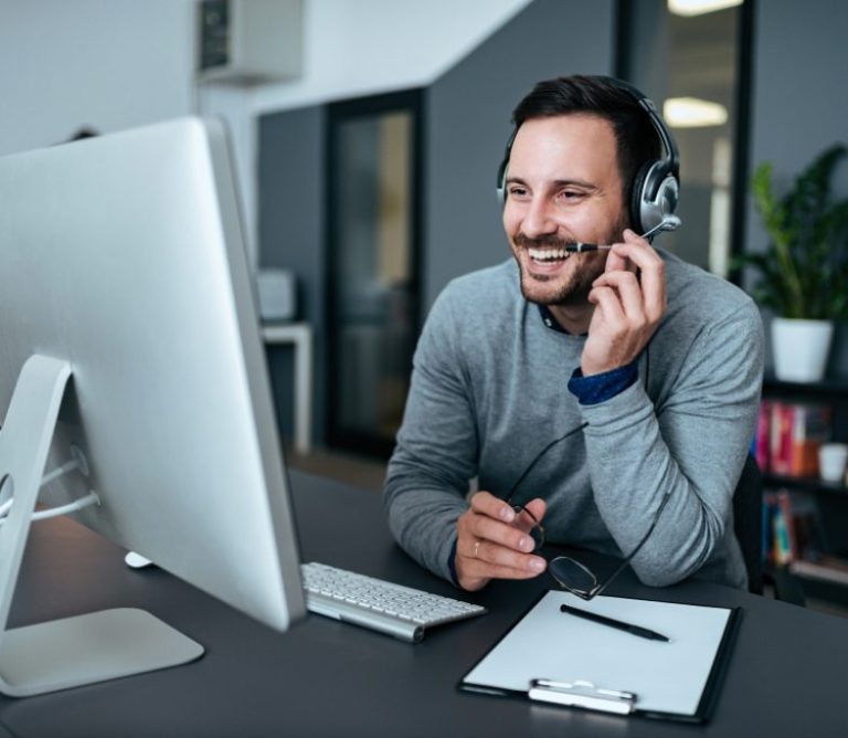 mit PC, Laptop oder Tablet digitale Lernserien